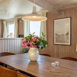Feriehus Newly Renovated 300 M From The North Sea Hvide Sande