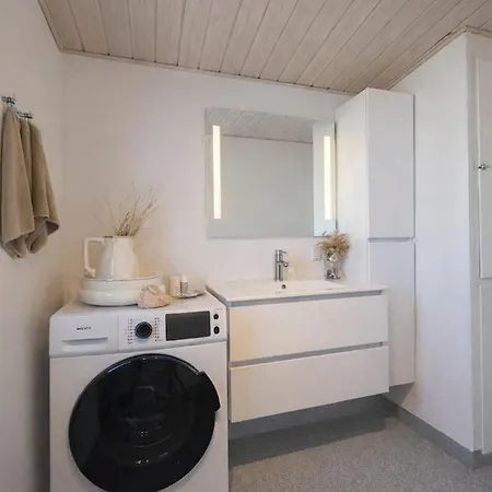 Newly Renovated 300 M From The North Sea بيت للعطل فيد ساندي