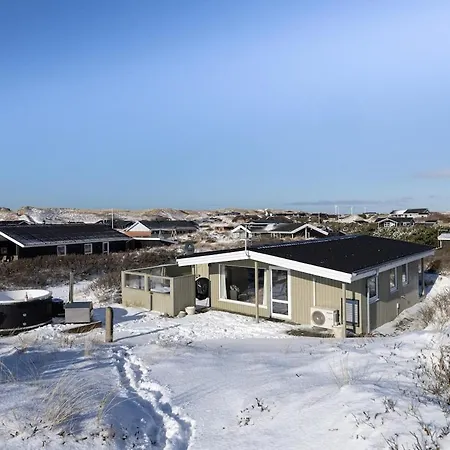 Newly Renovated 300 M From The North Sea Hébergement de vacances