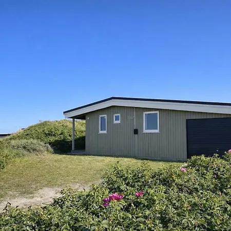 Newly Renovated 300 M From The North Sea